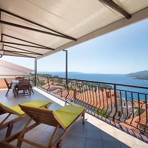  Apartment Oriana